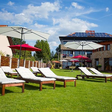 Pole Position Beach Hotel Balatonszarszo Exterior foto