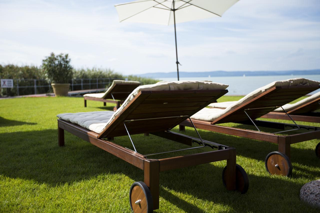 Pole Position Beach Hotel Balatonszarszo Exterior foto